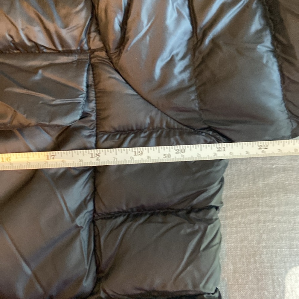 New Athleta reversible puffer jacket - Picture 5 of 6
